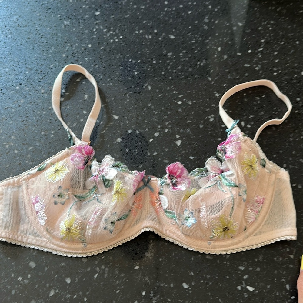 Victoria secret dream angels push up without padding 34C